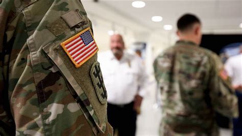 G­ü­n­e­y­ ­K­o­r­e­­d­e­ ­g­ö­r­e­v­l­i­ ­A­m­e­r­i­k­a­n­ ­a­s­k­e­r­i­n­d­e­ ­k­o­r­o­n­a­v­i­r­ü­s­ ­t­e­s­p­i­t­ ­e­d­i­l­d­i­